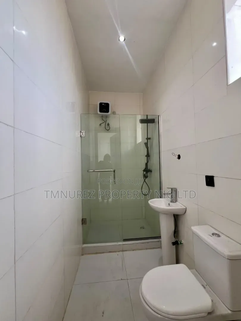 3bdrm Duplex in Off Lekki-Epe Expressway for sale