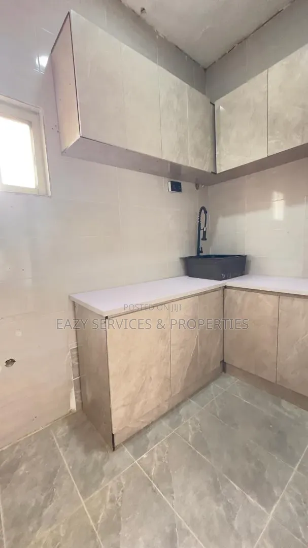 Mini Flat in Gated And Secured, Osapa london for rent