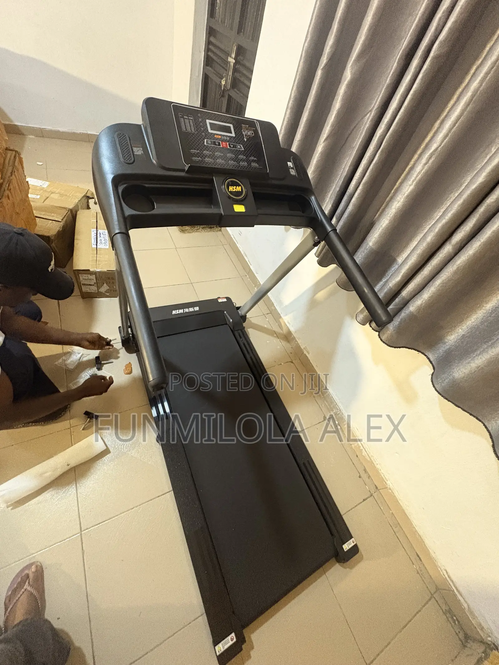 HSM Electric Treadmill – Digital Display, Speed Control & Safety Key