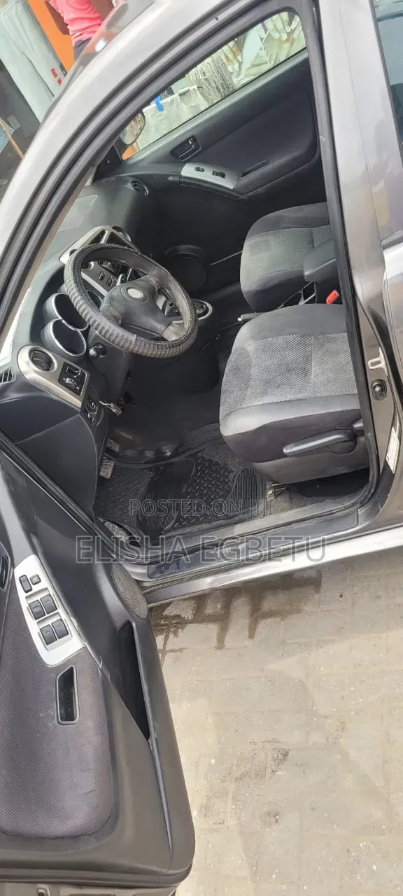Toyota Matrix 2006 Gray