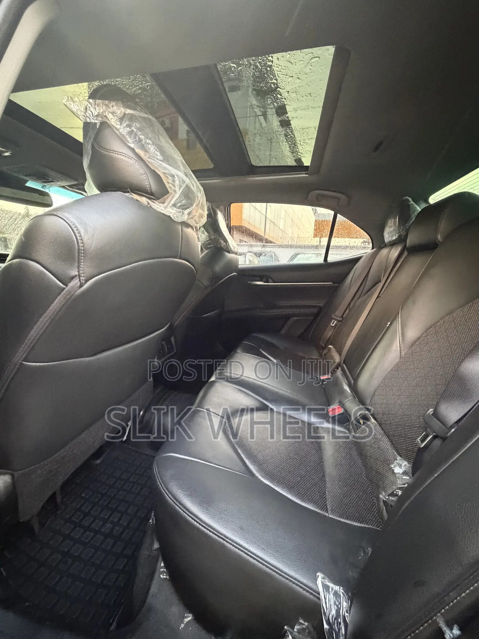 Toyota Camry XLE V6 FWD (3.5L 6cyl 8AM) 2018 Gray