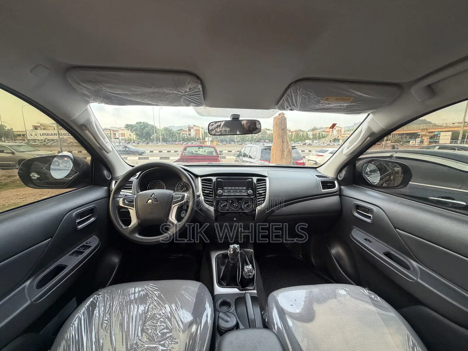 New Mitsubishi L200 2023 Gray