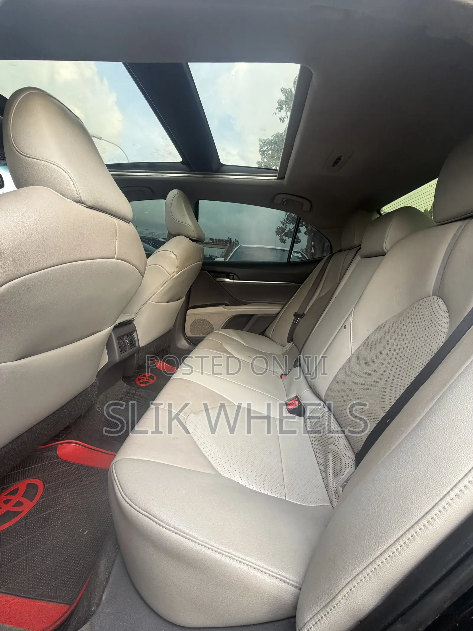 Toyota Camry XLE V6 FWD (3.5L 6cyl 8AM) 2018 Black