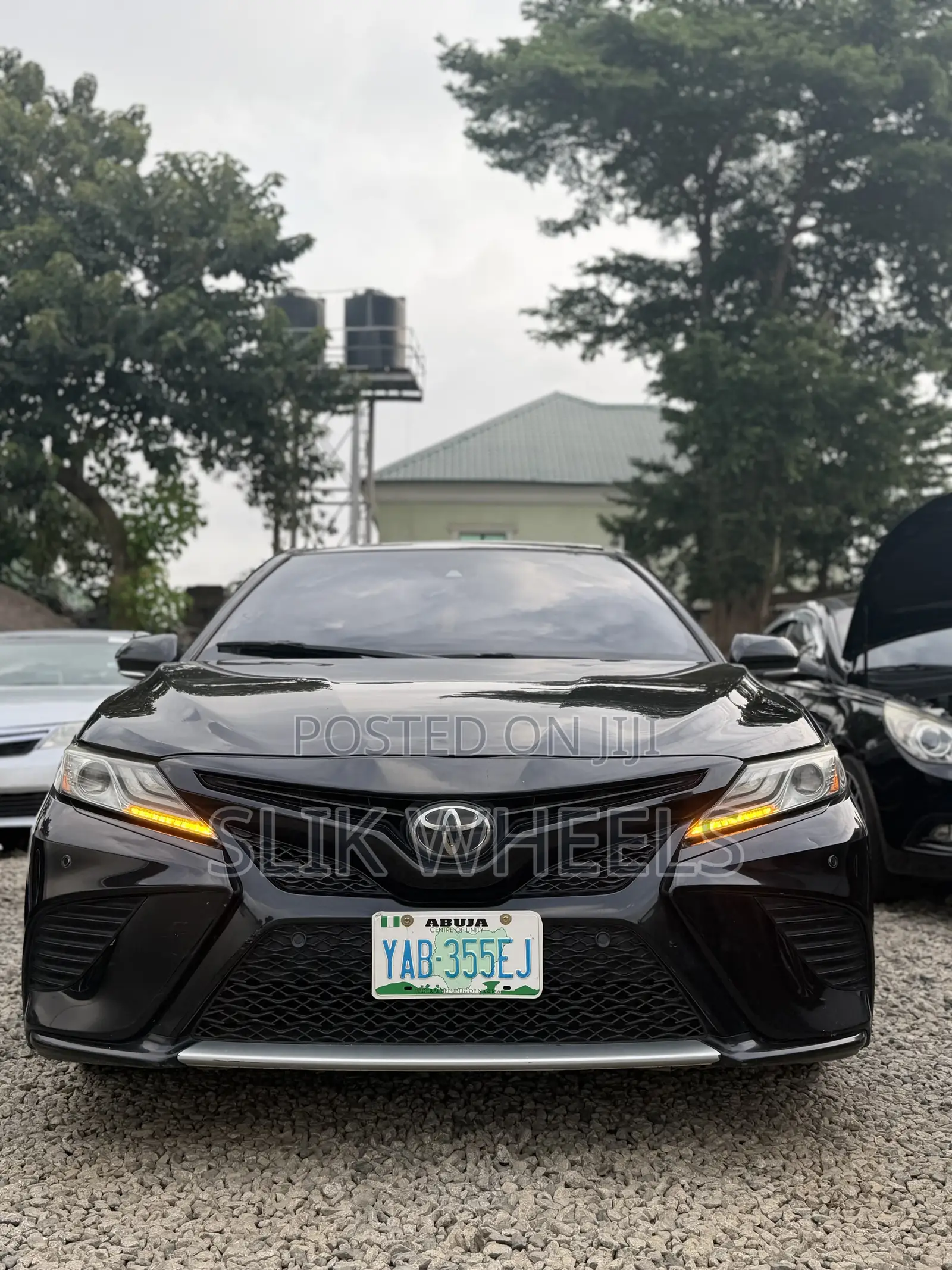Toyota Camry XLE V6 FWD (3.5L 6cyl 8AM) 2018 Black