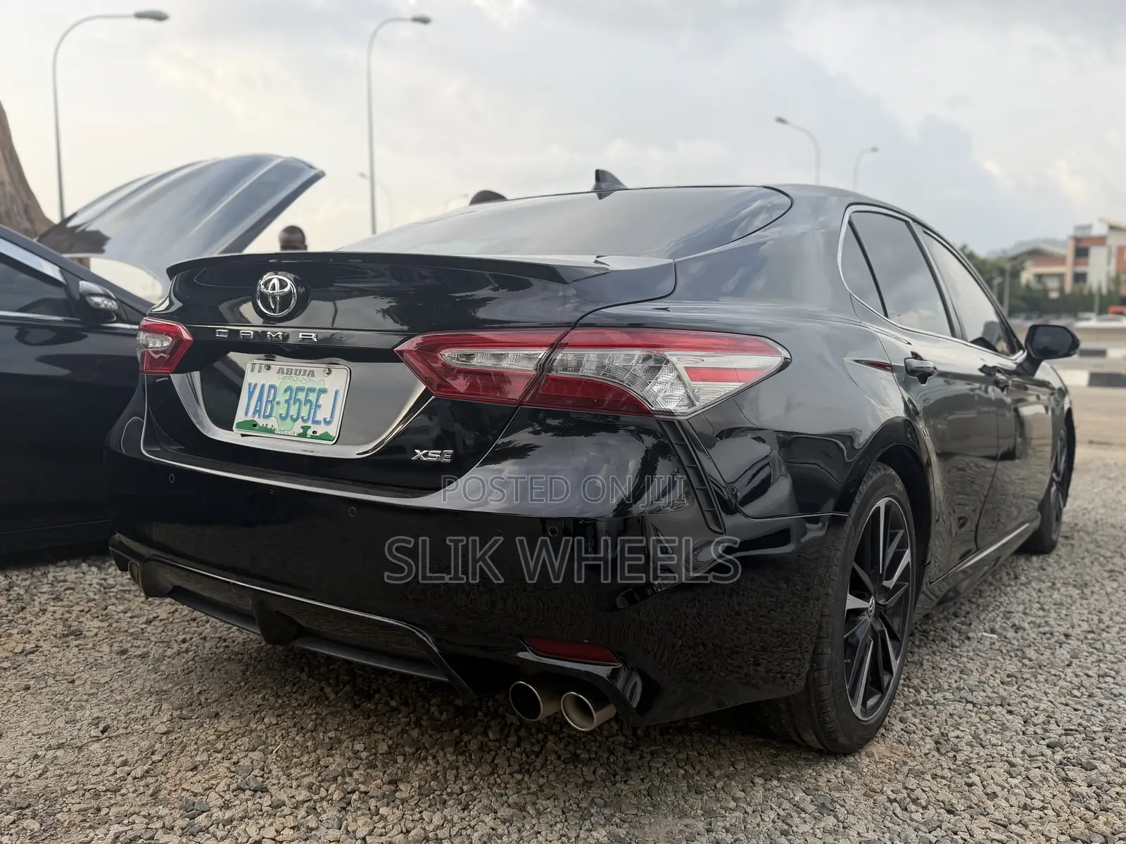 Toyota Camry XLE V6 FWD (3.5L 6cyl 8AM) 2018 Black