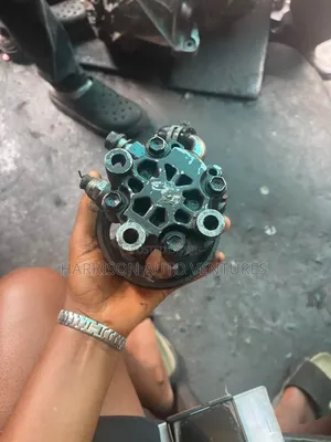 Toyota Hilux and Hummer Bus Power Steering Pump
