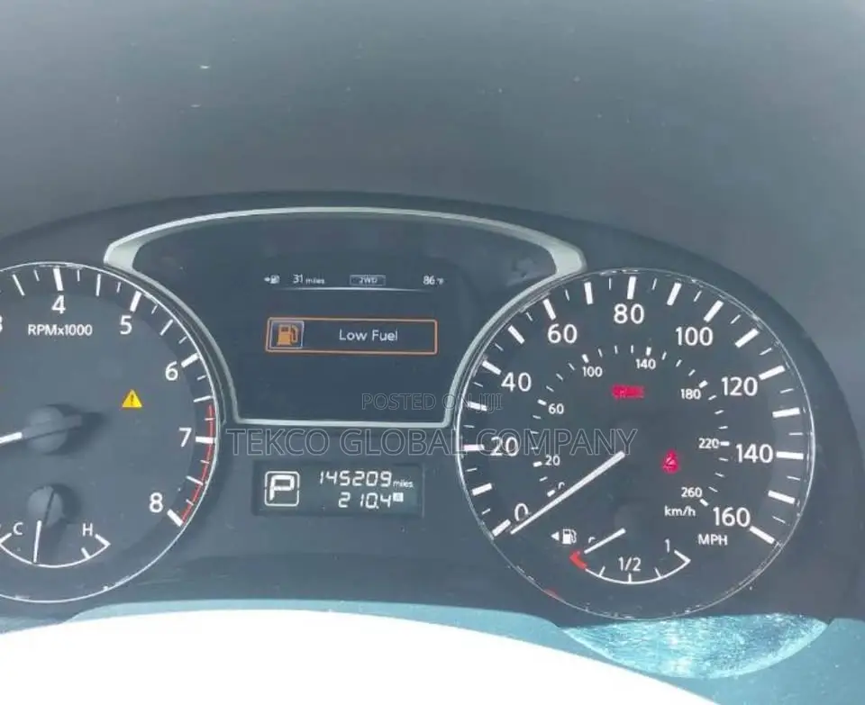 Nissan Pathfinder SV 4x4 2013 Gray