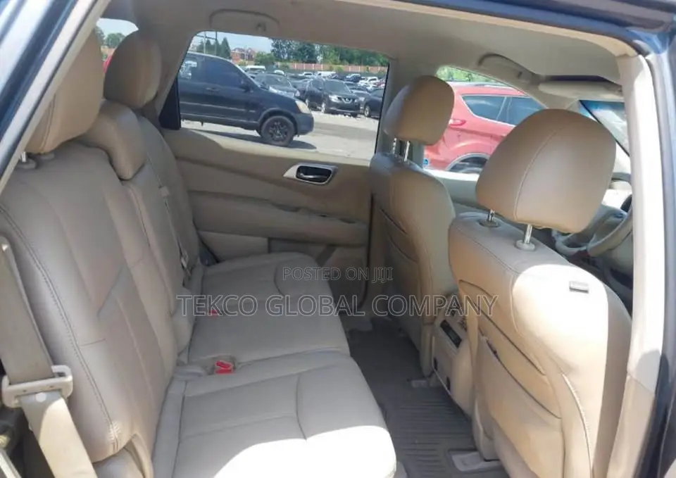 Nissan Pathfinder SV 4x4 2013 Gray