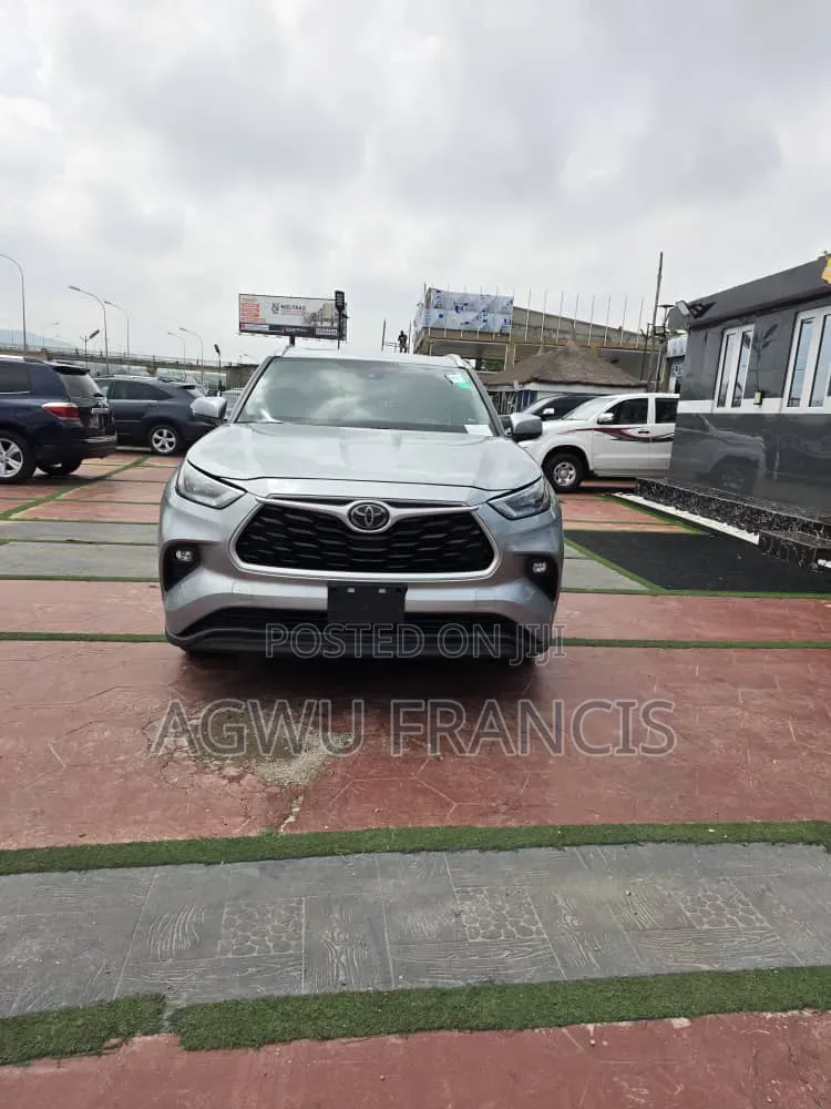 Toyota Highlander XLE AWD 2020 Silver