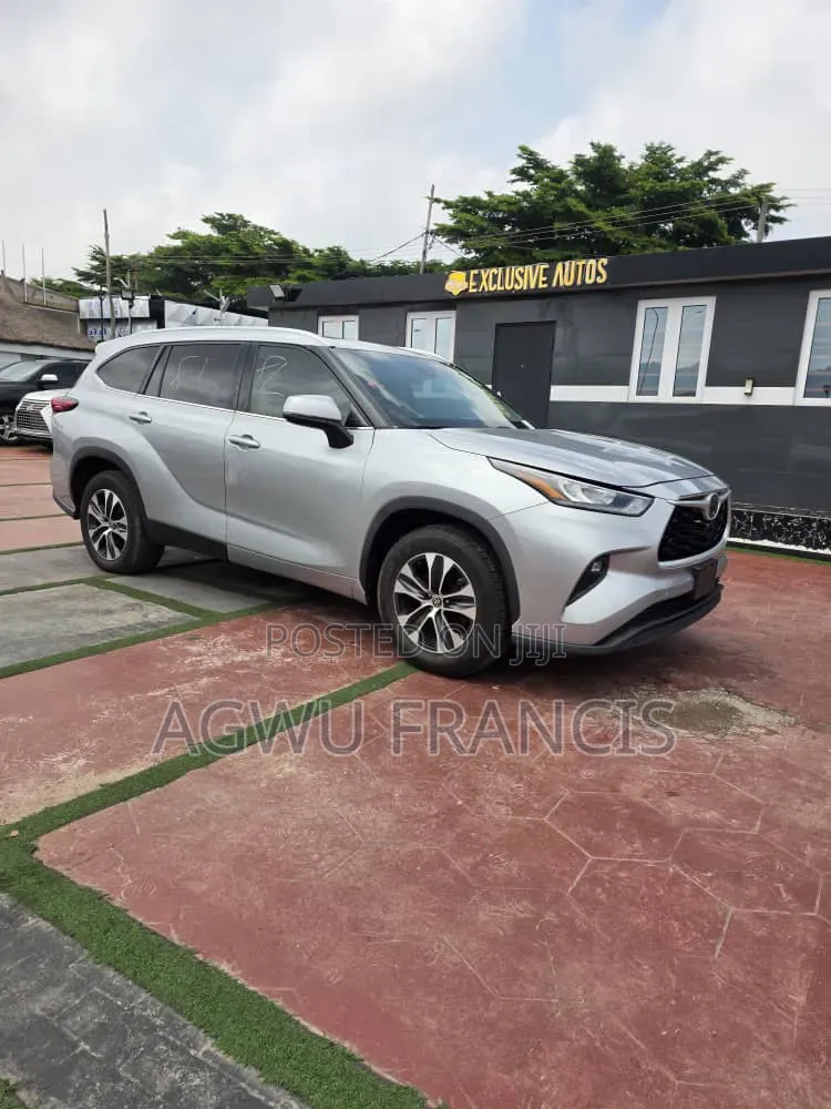 Toyota Highlander XLE AWD 2020 Silver