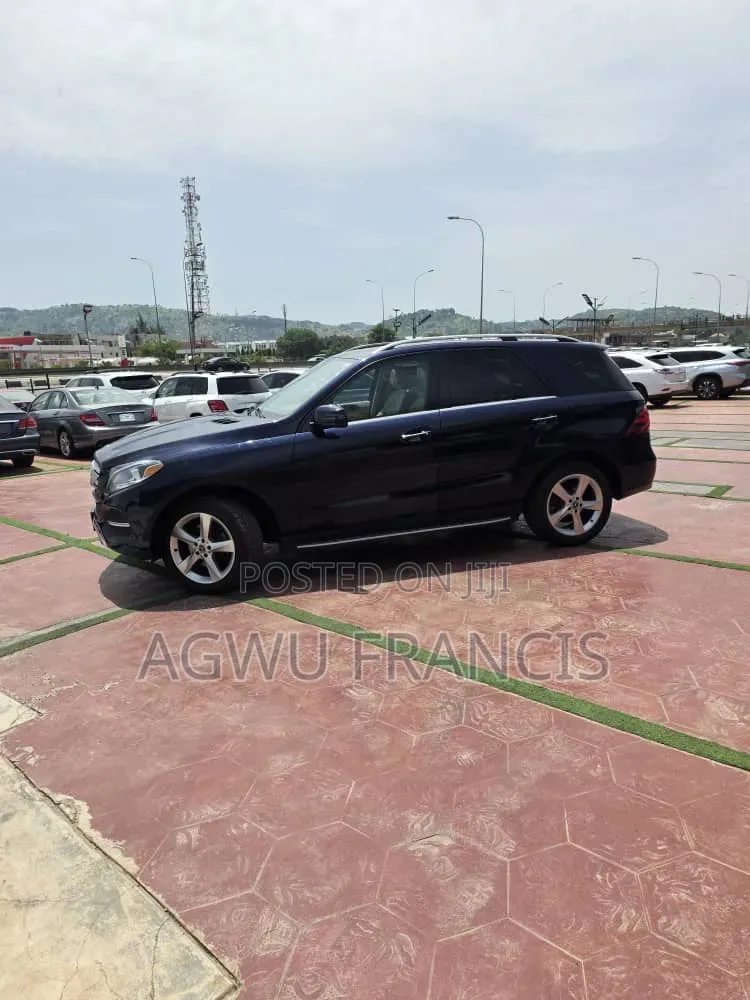 Mercedes-Benz GLE-Class GLE 350 2018 Blue