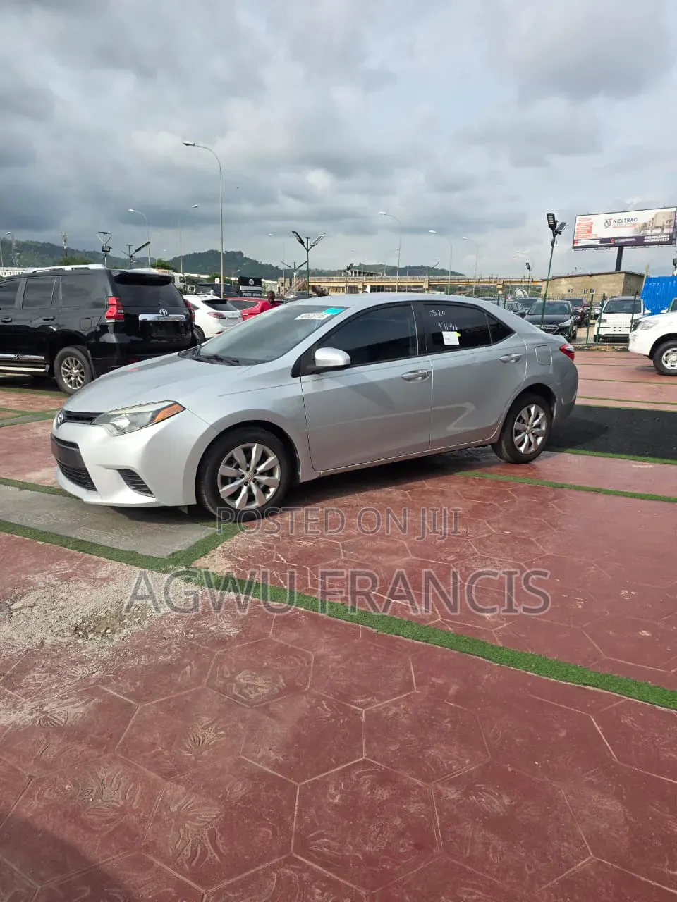 Toyota Corolla LE Eco 4dr Sedan (1.8L 4cyl CVT) 2015 Silver