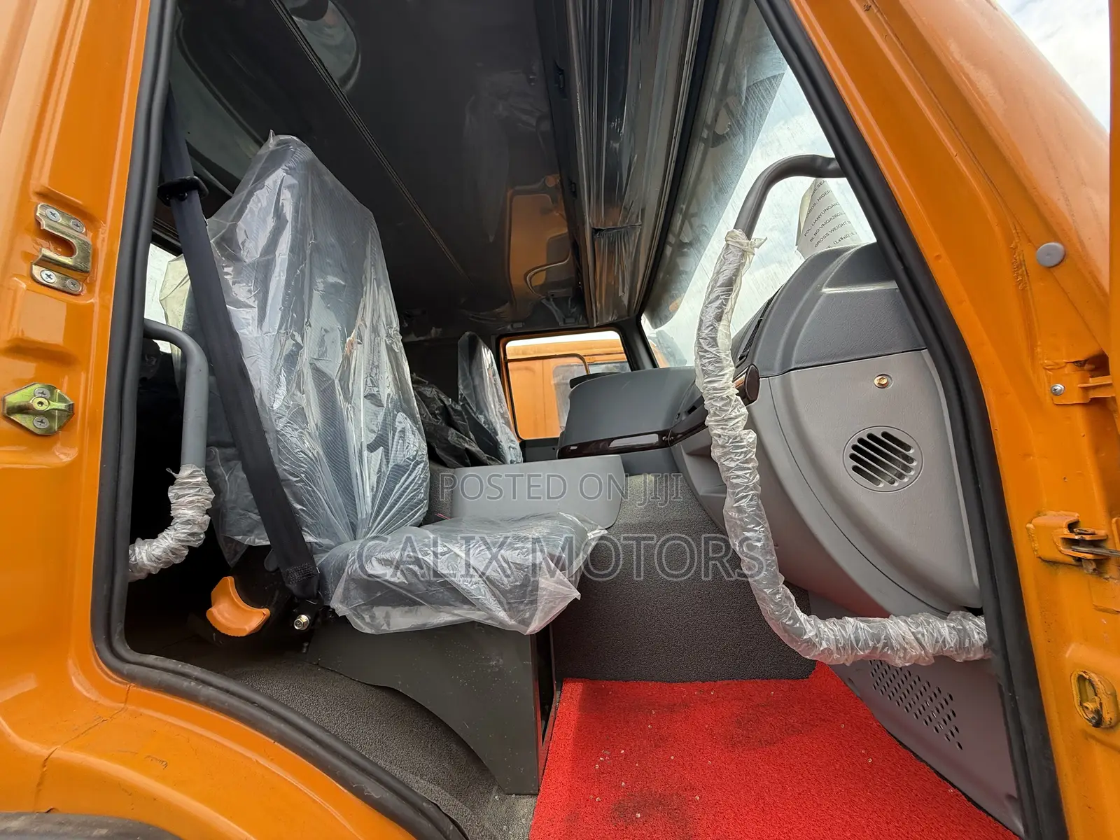 Foreign Used Howo Truck 371hp Tractor Head.