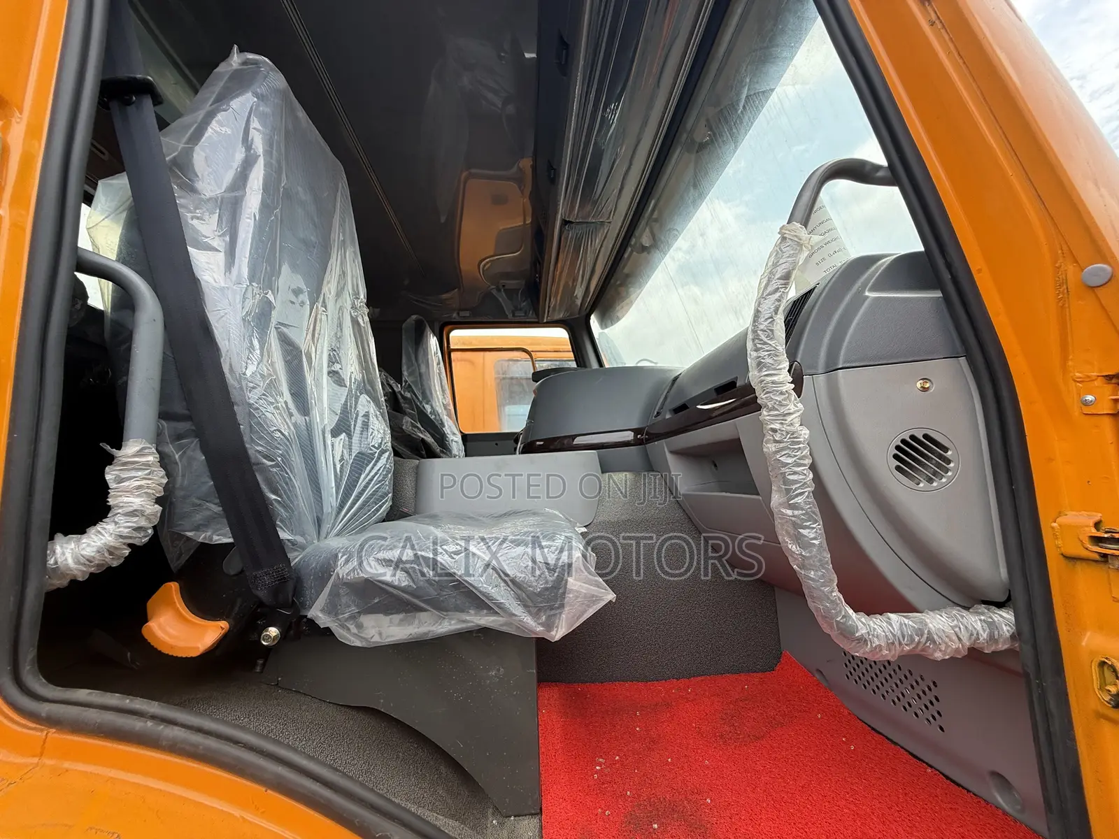Foreign Used Howo Truck 371hp Tractor Head.