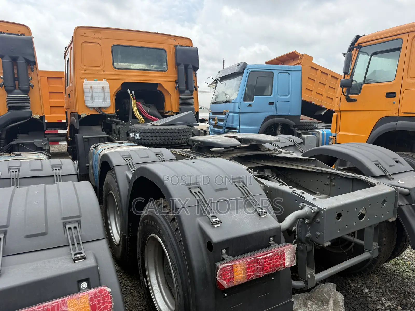 Foreign Used Howo Truck 371hp Tractor Head.