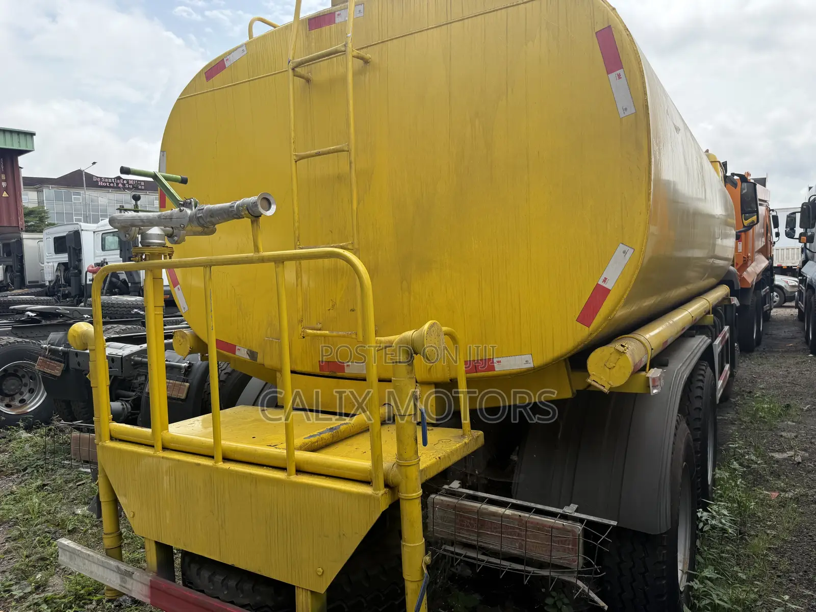Foreign Used Howo Covid-19 Water Tanker Truck 20,000 Liters Truck.