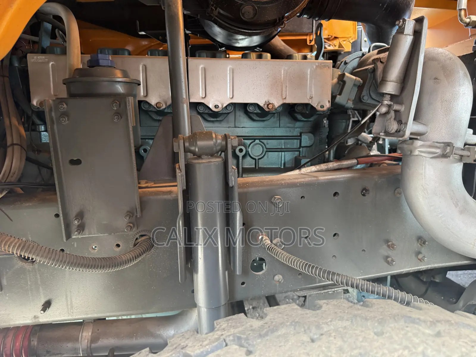 Foreign Used Howo Dump Truck 371hp Modern Bucket.