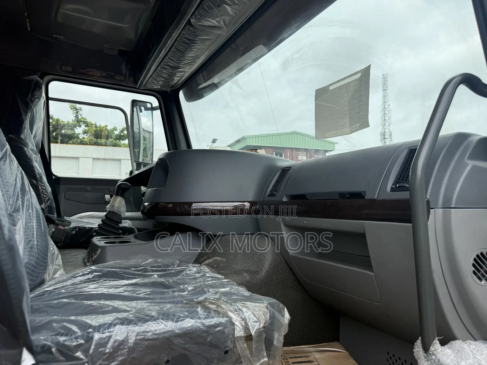 Brand New Howo Crane Truck 371hp With 18tonnes Hiab Truck.