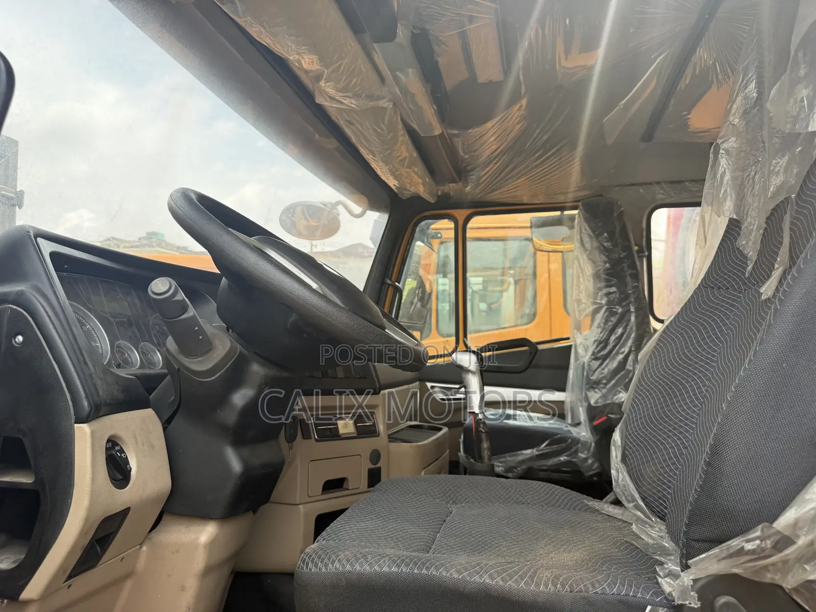 Foreign Used Howo Covid-19 Dump Truck 371hp.