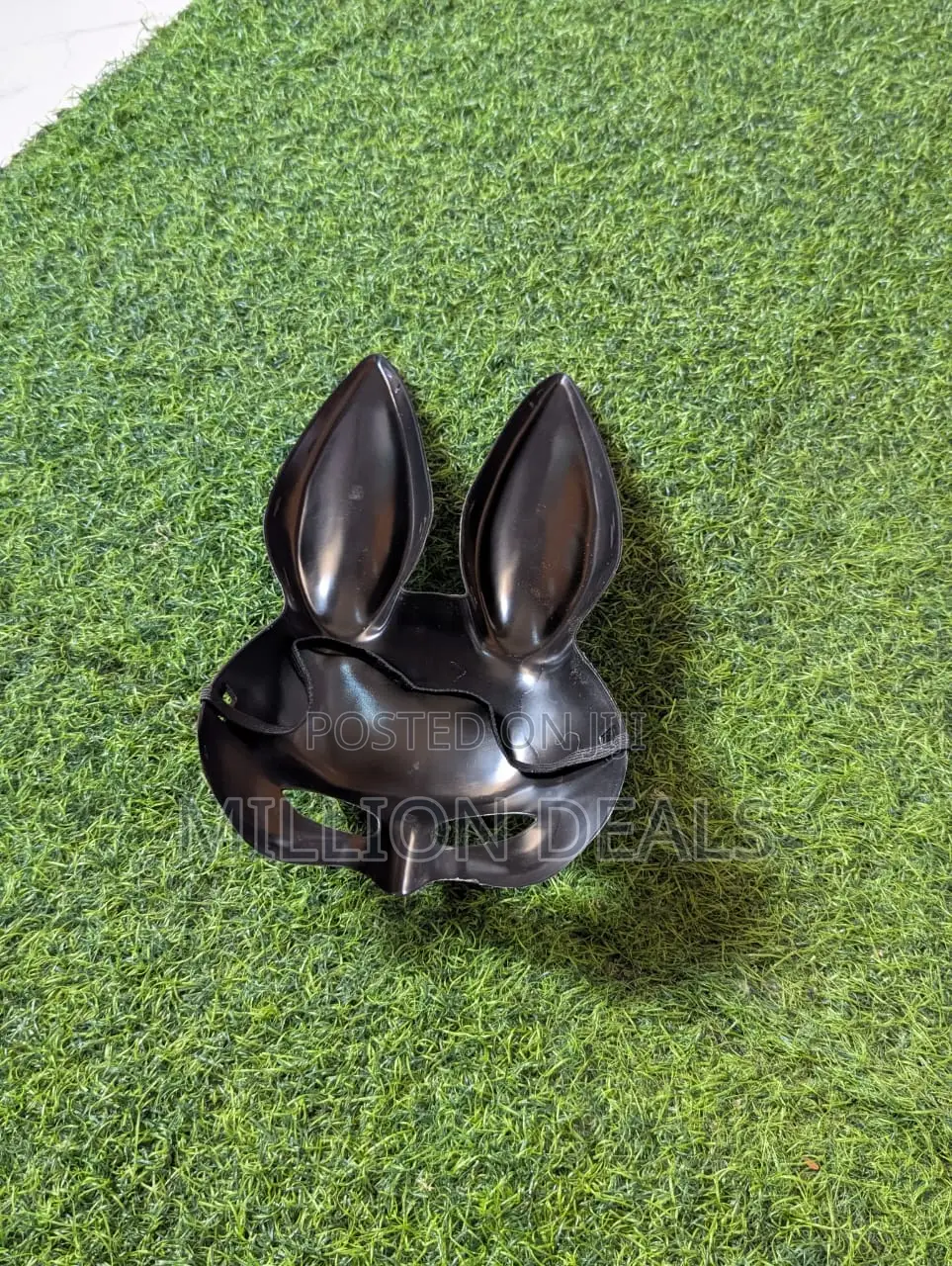 Sleek High-Gloss Bunny Party Face Mask Black