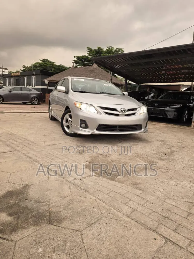 Toyota Corolla S 4dr Sedan (1.8L 4cyl 4A) 2013 Silver