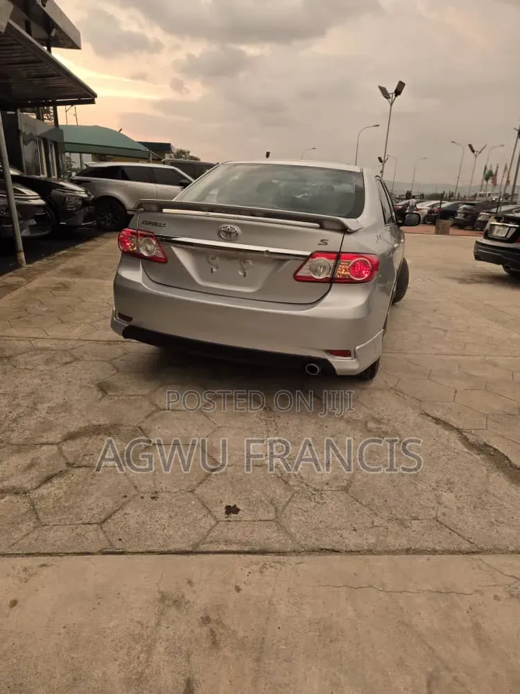 Toyota Corolla S 4dr Sedan (1.8L 4cyl 4A) 2013 Silver