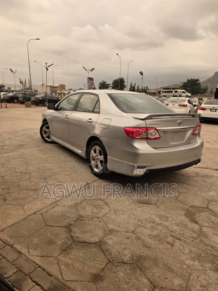 Toyota Corolla S 4dr Sedan (1.8L 4cyl 4A) 2013 Silver