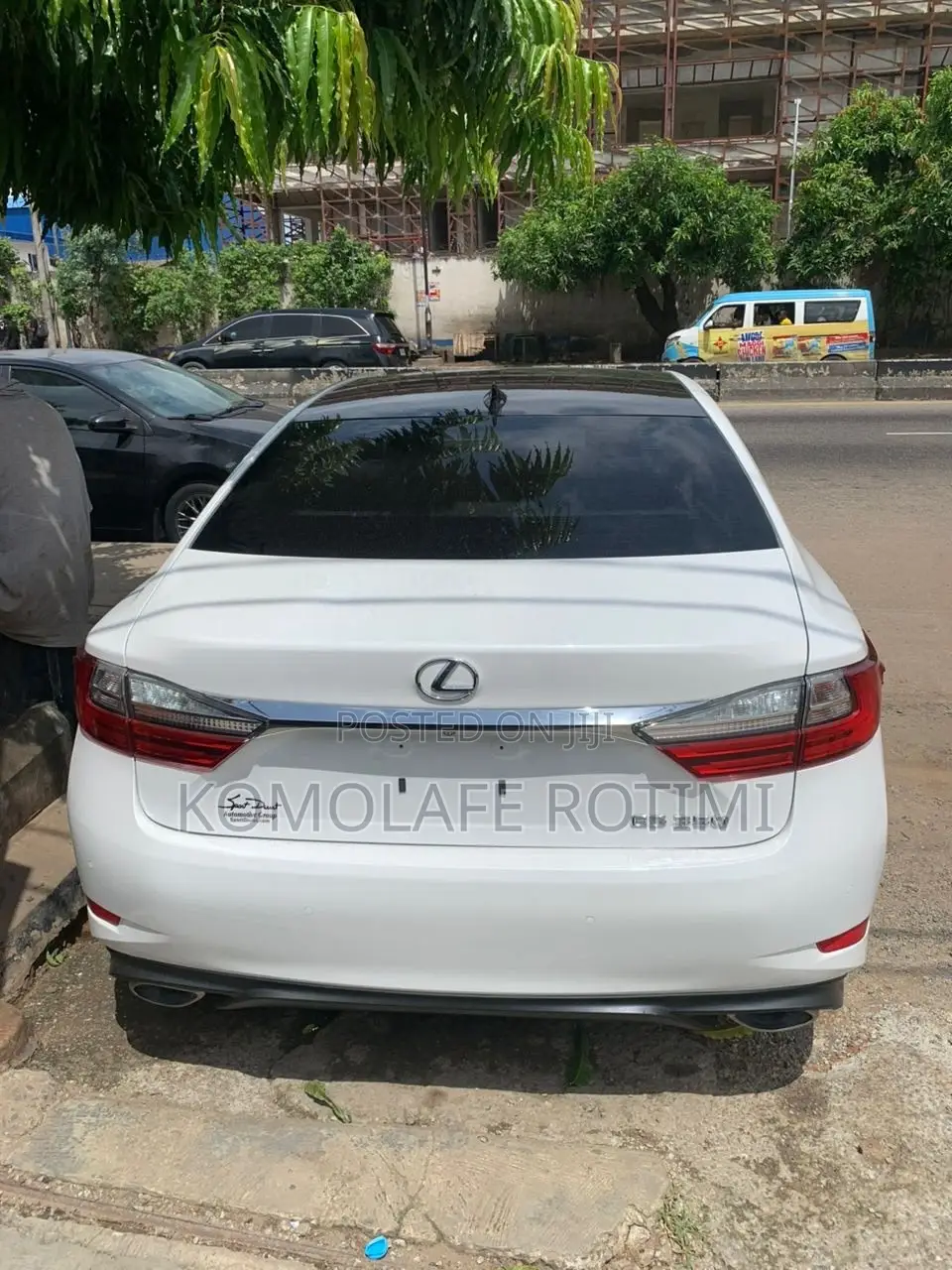 Lexus ES 350 FWD 2016 White