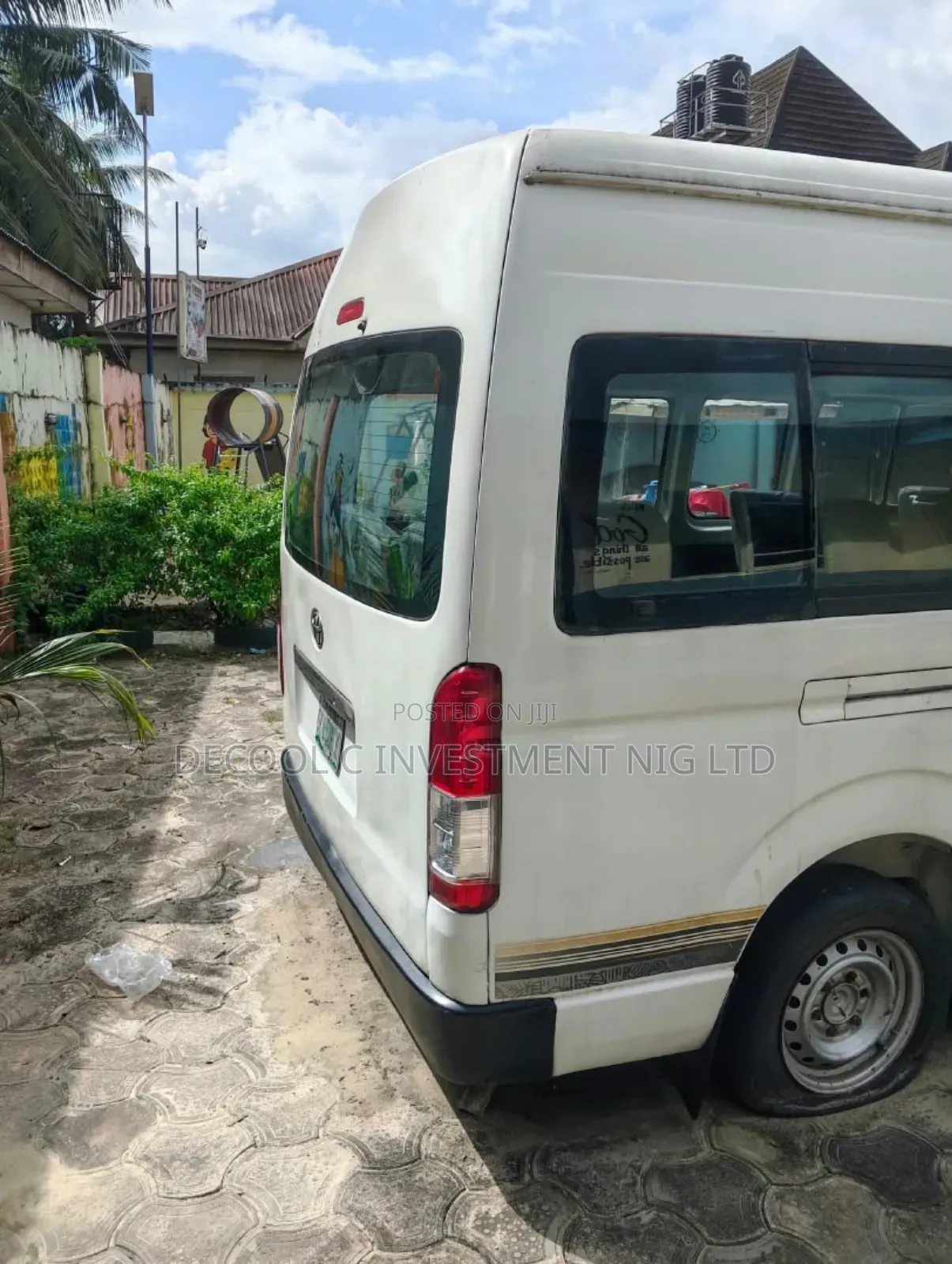Toyota HiAce 2015 White