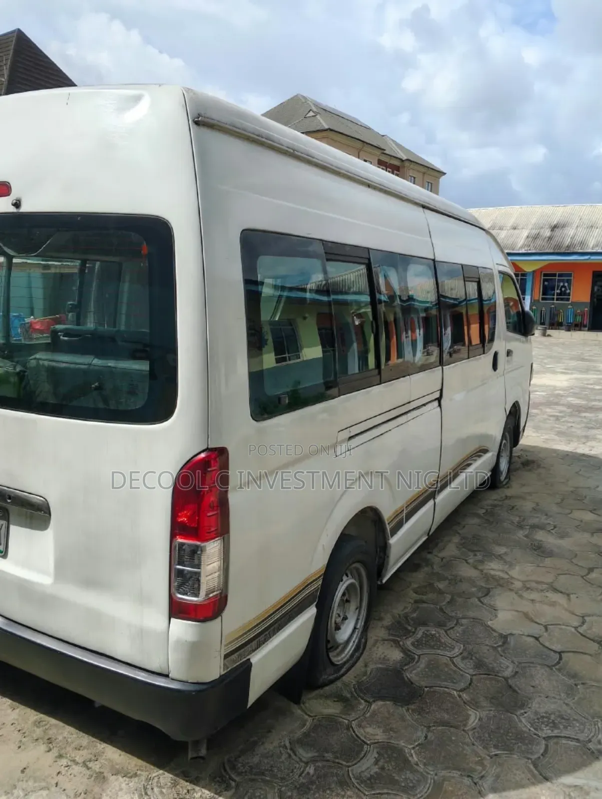 Toyota HiAce 2015 White