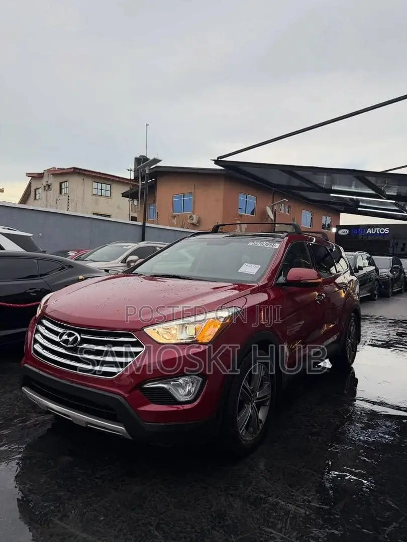 Hyundai Santa Fe 2015 Red
