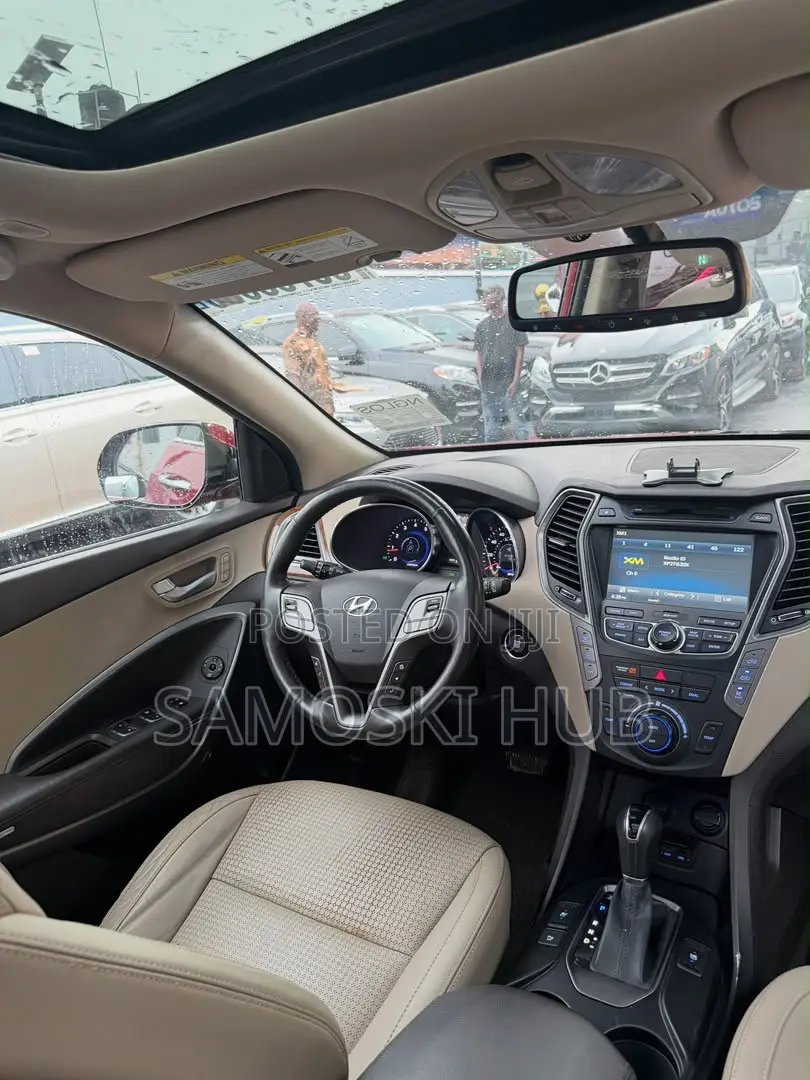 Hyundai Santa Fe 2015 Red