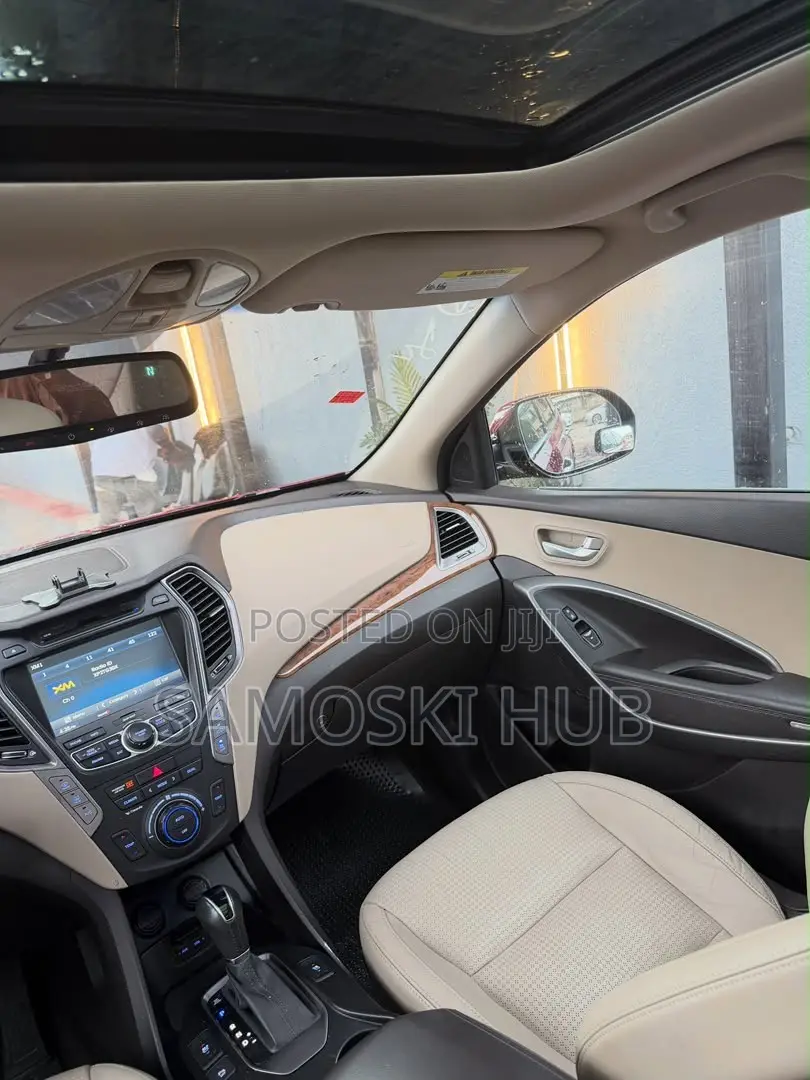 Hyundai Santa Fe 2015 Red