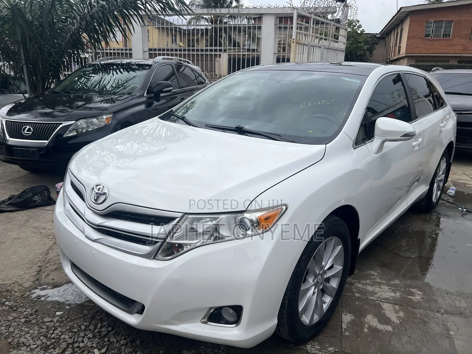 Toyota Venza XLE 4dr Wagon AWD (2.7L 4cyl 6A) 2015 White