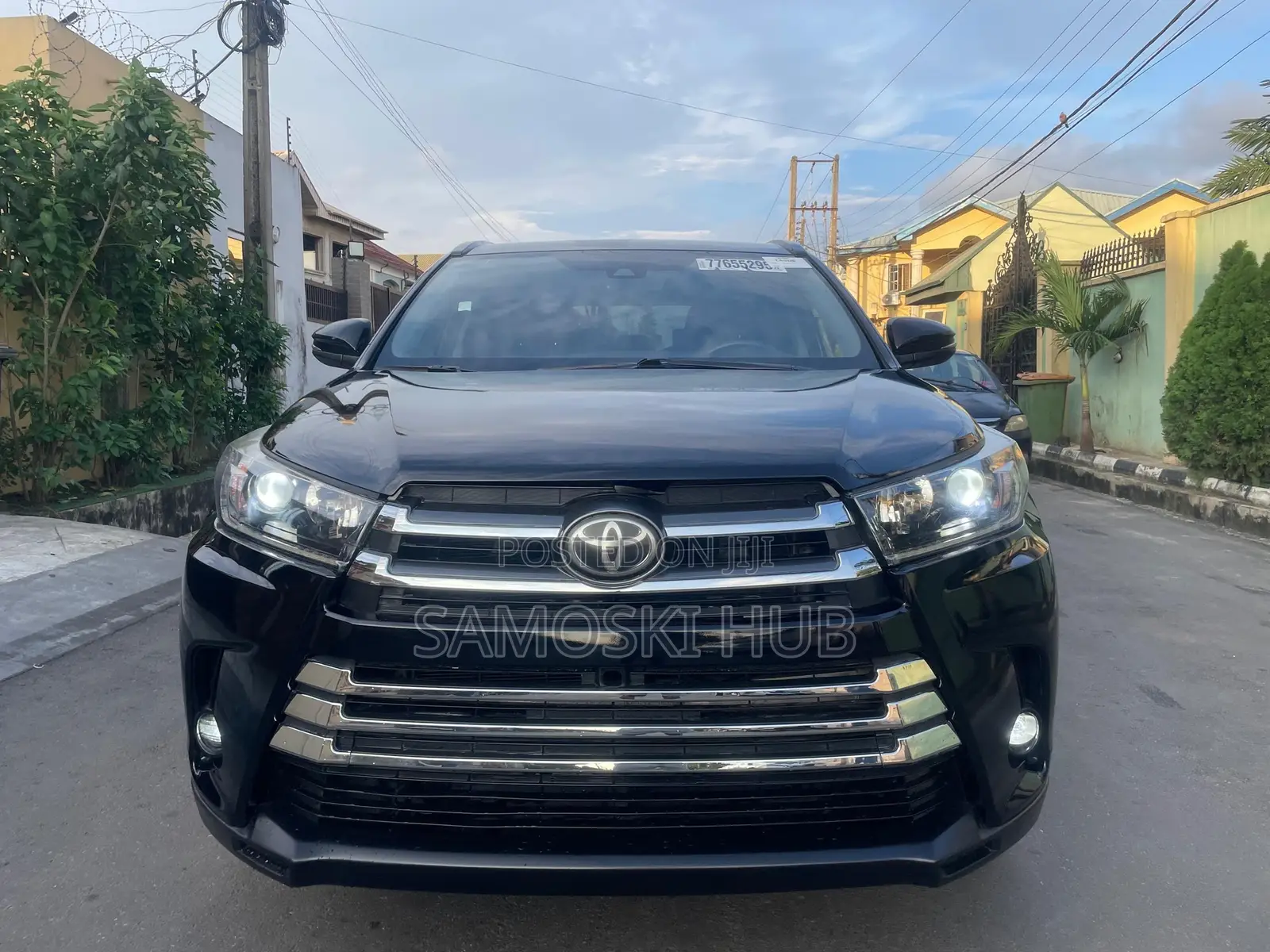 Toyota Highlander LE 2019 Black