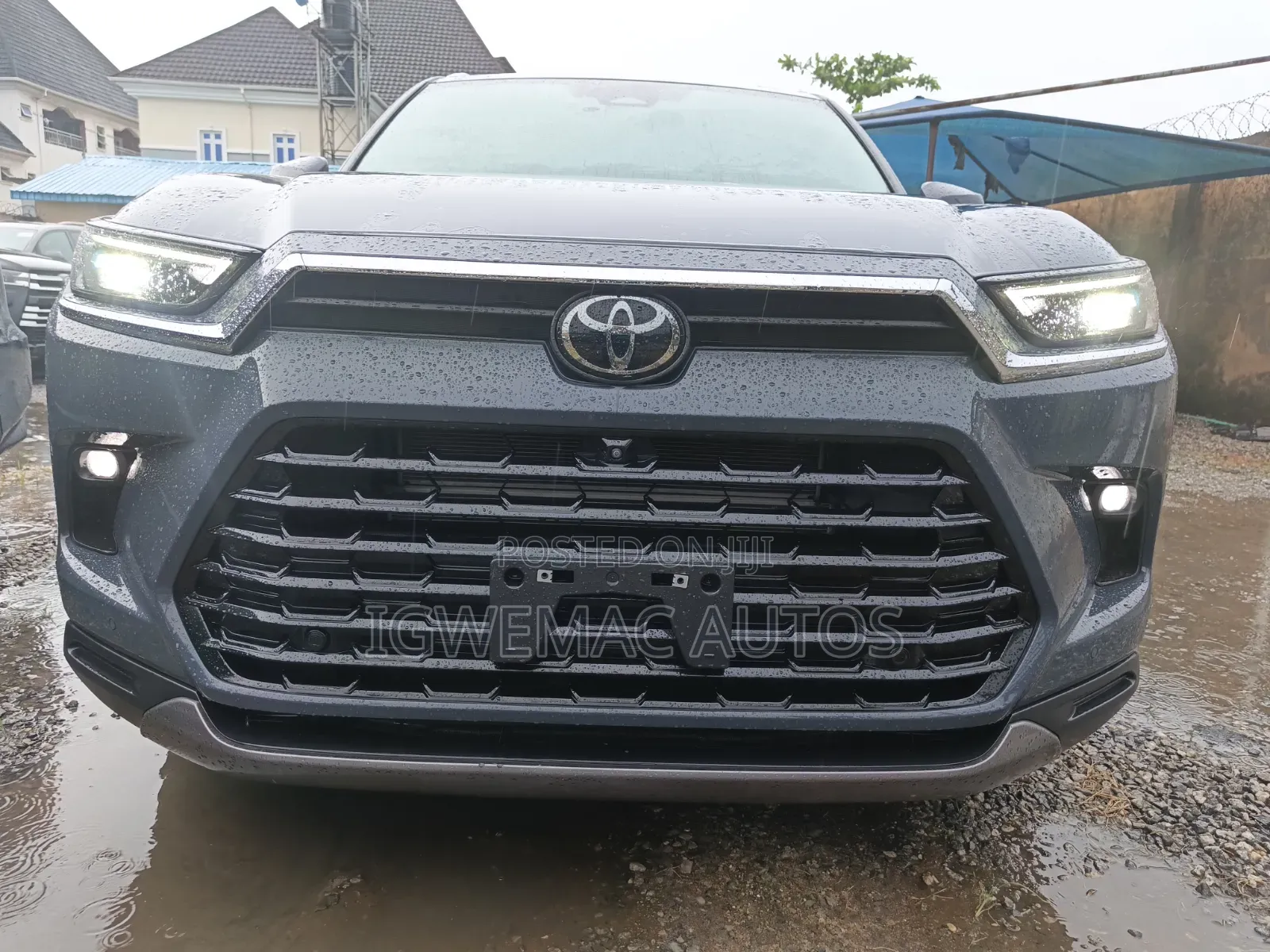 Toyota Highlander Limited AWD 2024 Blue