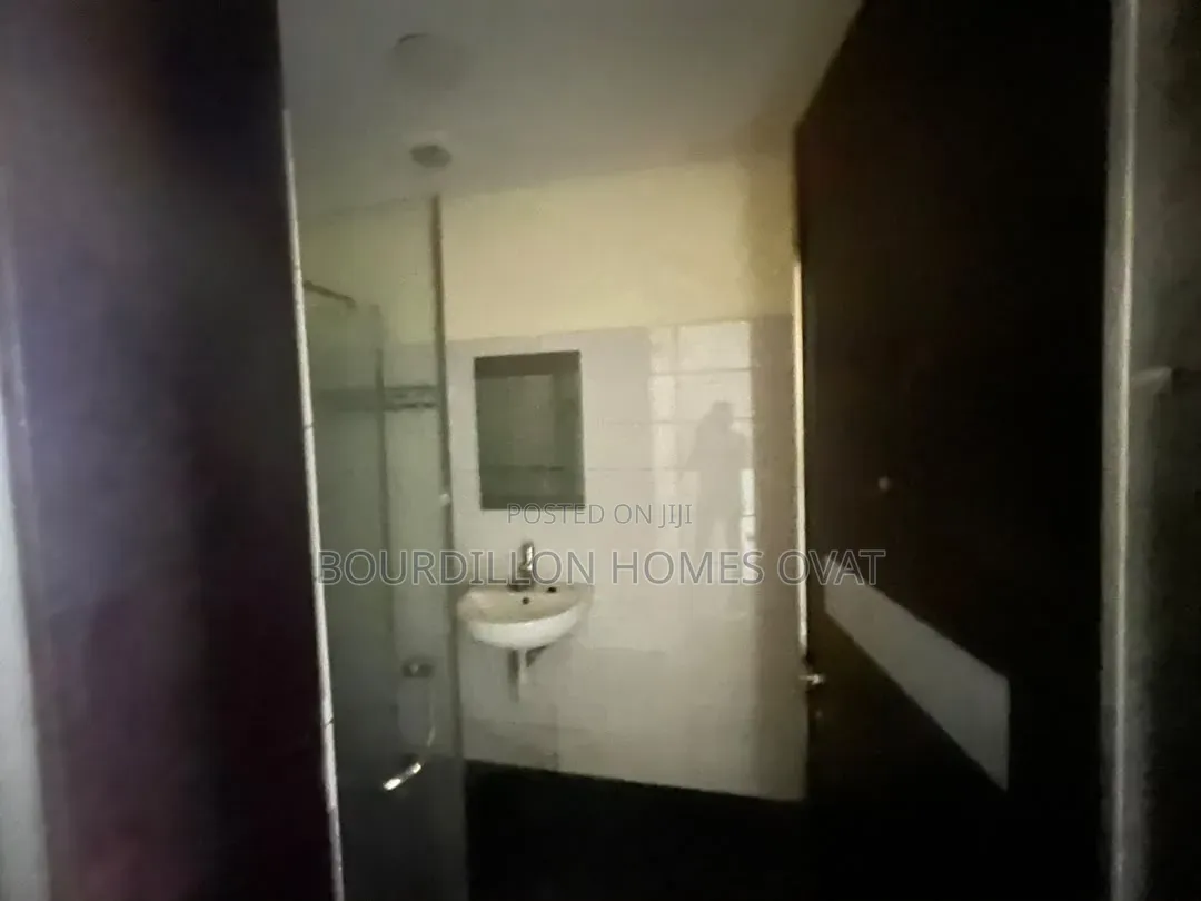 1bdrm Apartment in Banana Island Lagos for rent