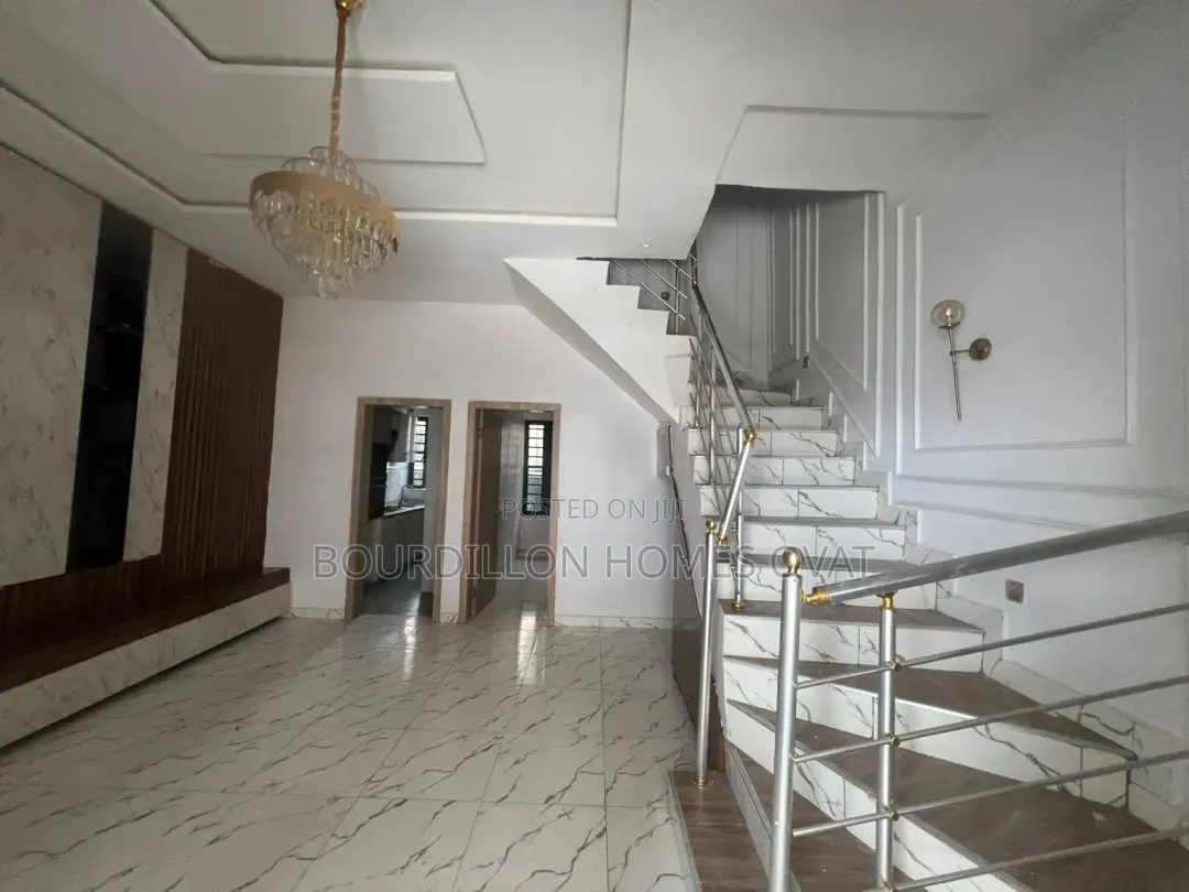 4bdrm Duplex in Ikota Villa Estate for rent