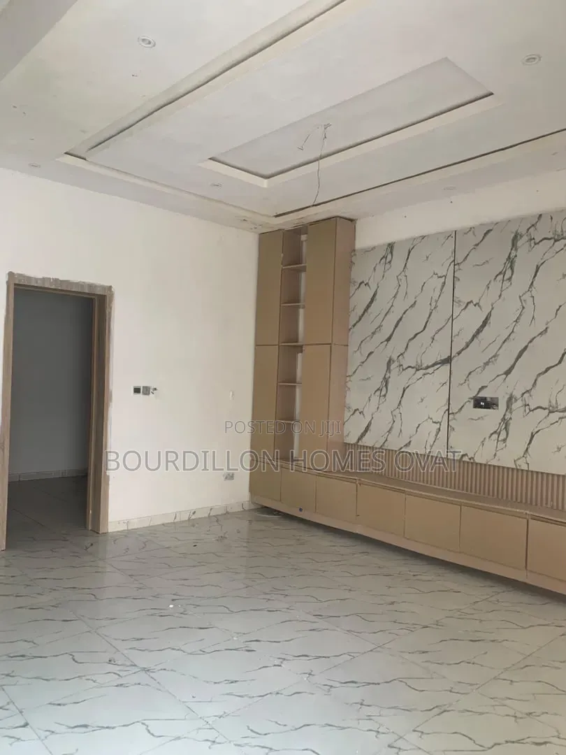 4bdrm Duplex in Ikota Gra Lekki for rent