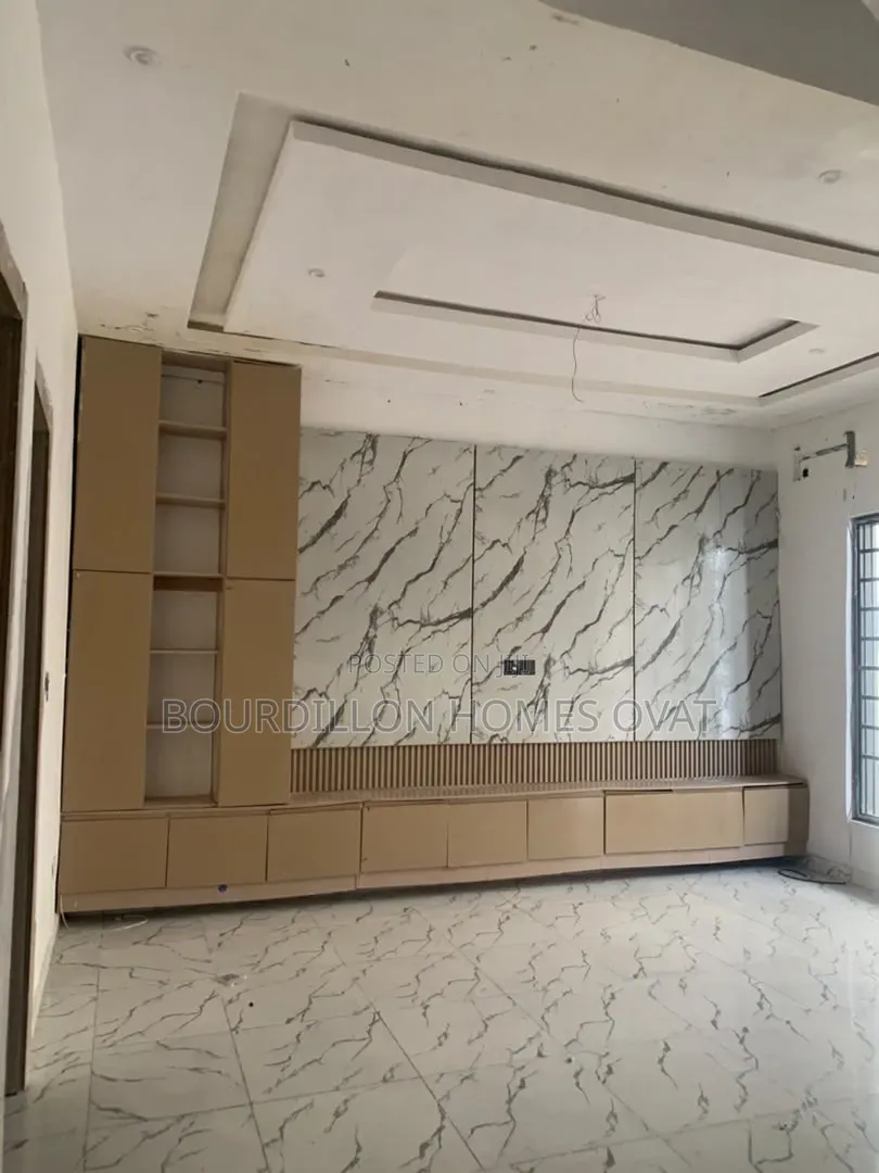 4bdrm Duplex in Ikota Gra Lekki for rent