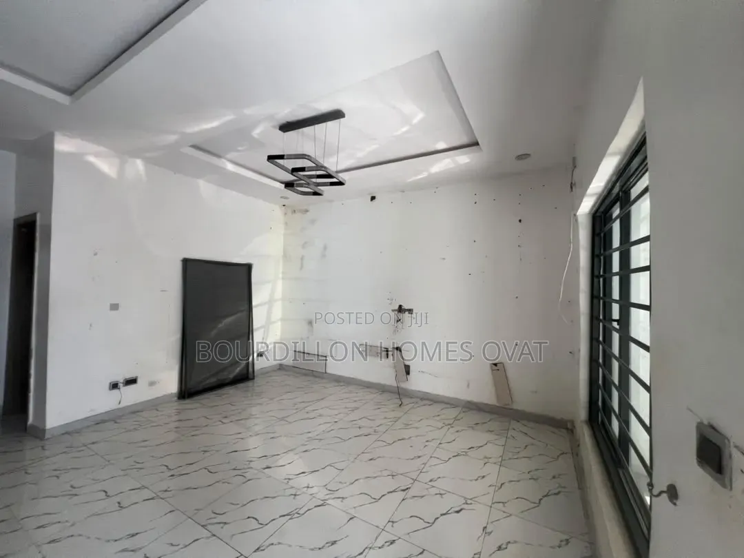 3bdrm Duplex in Ikota Gra Lekki for rent