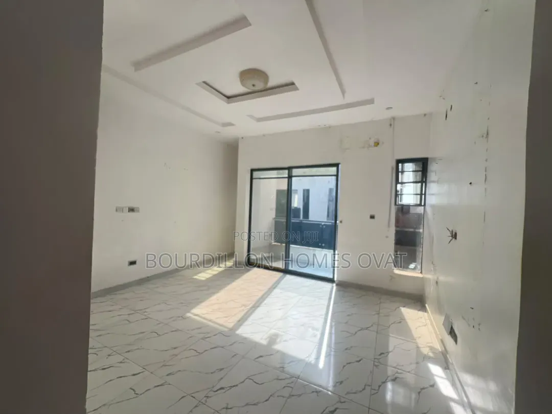 3bdrm Duplex in Ikota Gra Lekki for rent