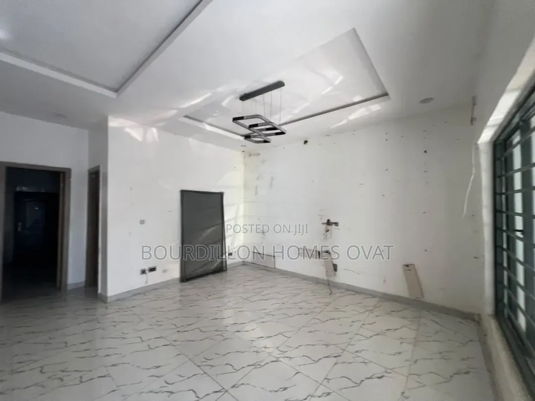 3bdrm Duplex in Ikota Gra Lekki for rent