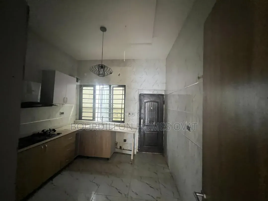 4bdrm Duplex in Ikota Gra Lekki for rent