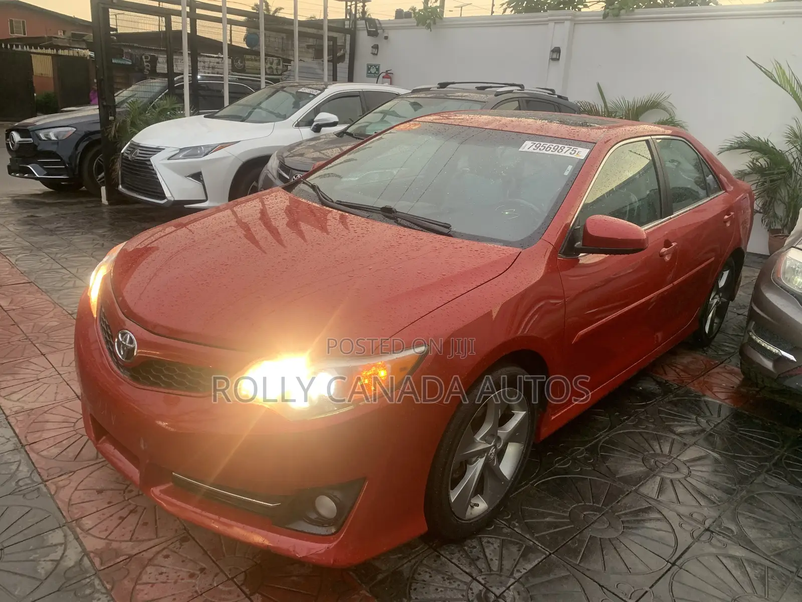 Toyota Camry SE 4dr Sedan (2.5L 4cyl 6A) 2013 Red