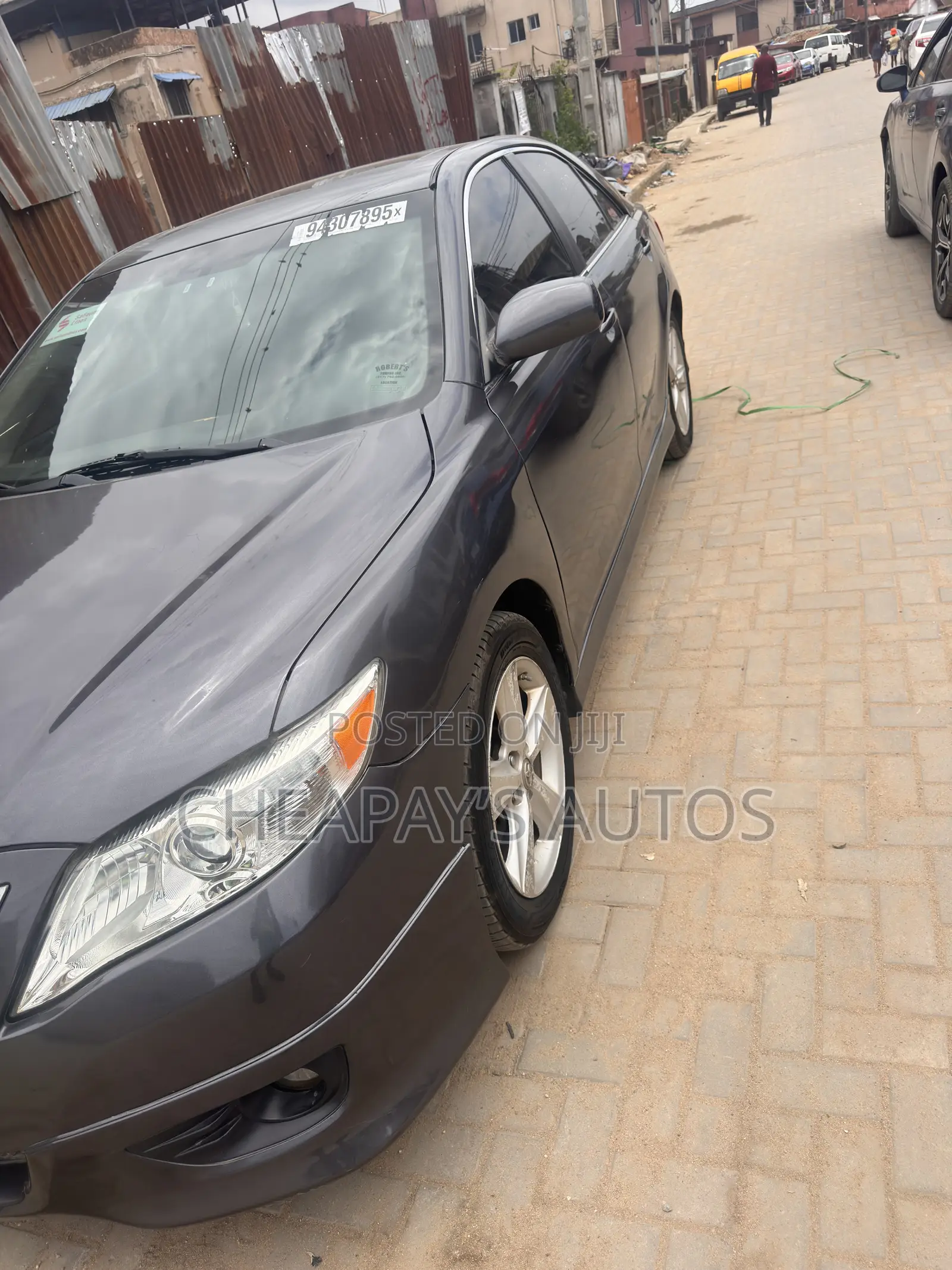 Toyota Camry SE 4dr Sedan (2.5L 4cyl 6A) 2011 Gray