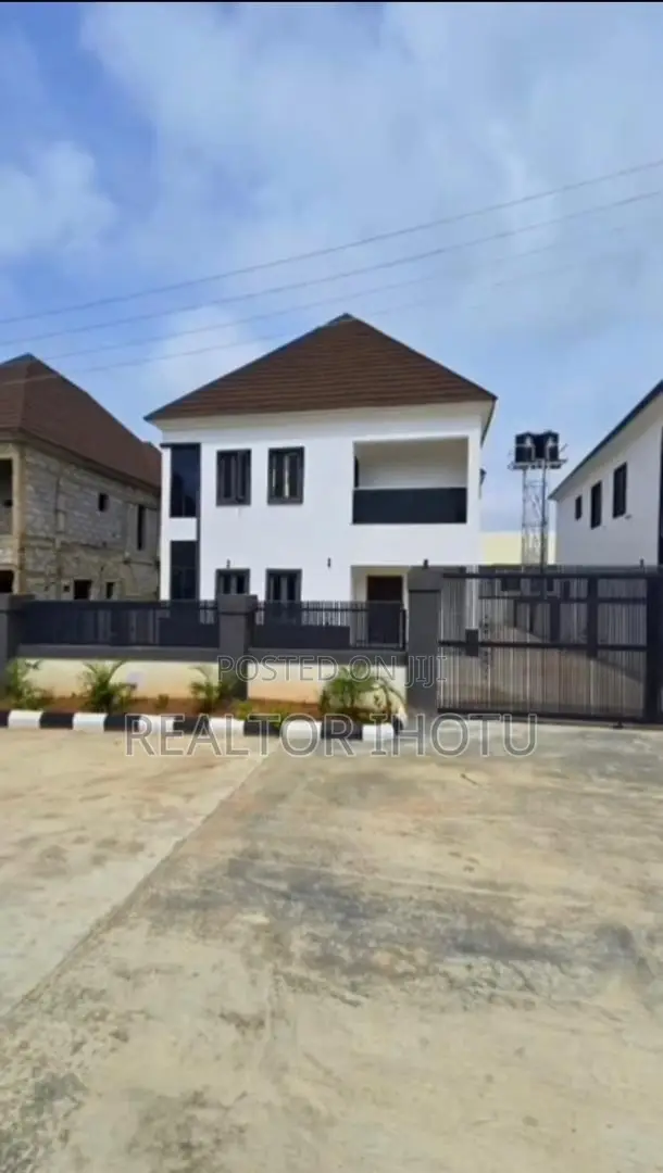 4bdrm Duplex in Sabon Lugbe for sale