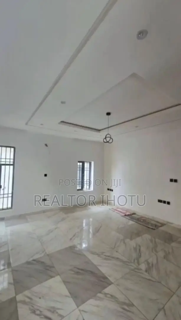 4bdrm Duplex in Sabon Lugbe for sale