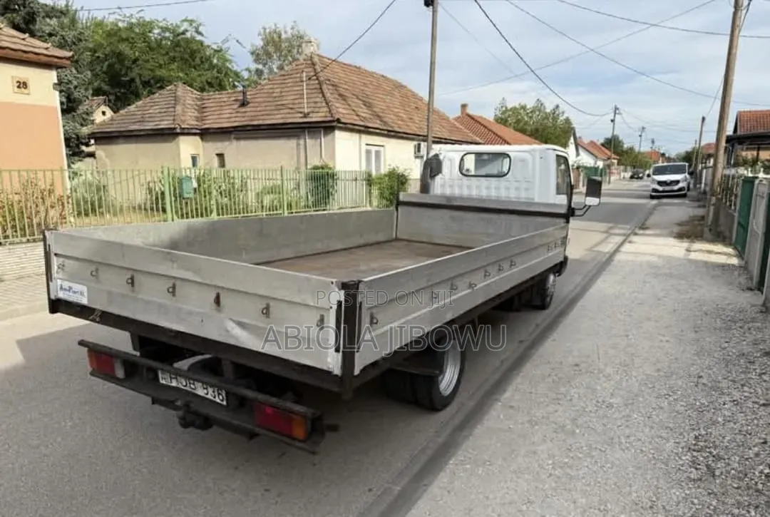 Nissan Cabstar