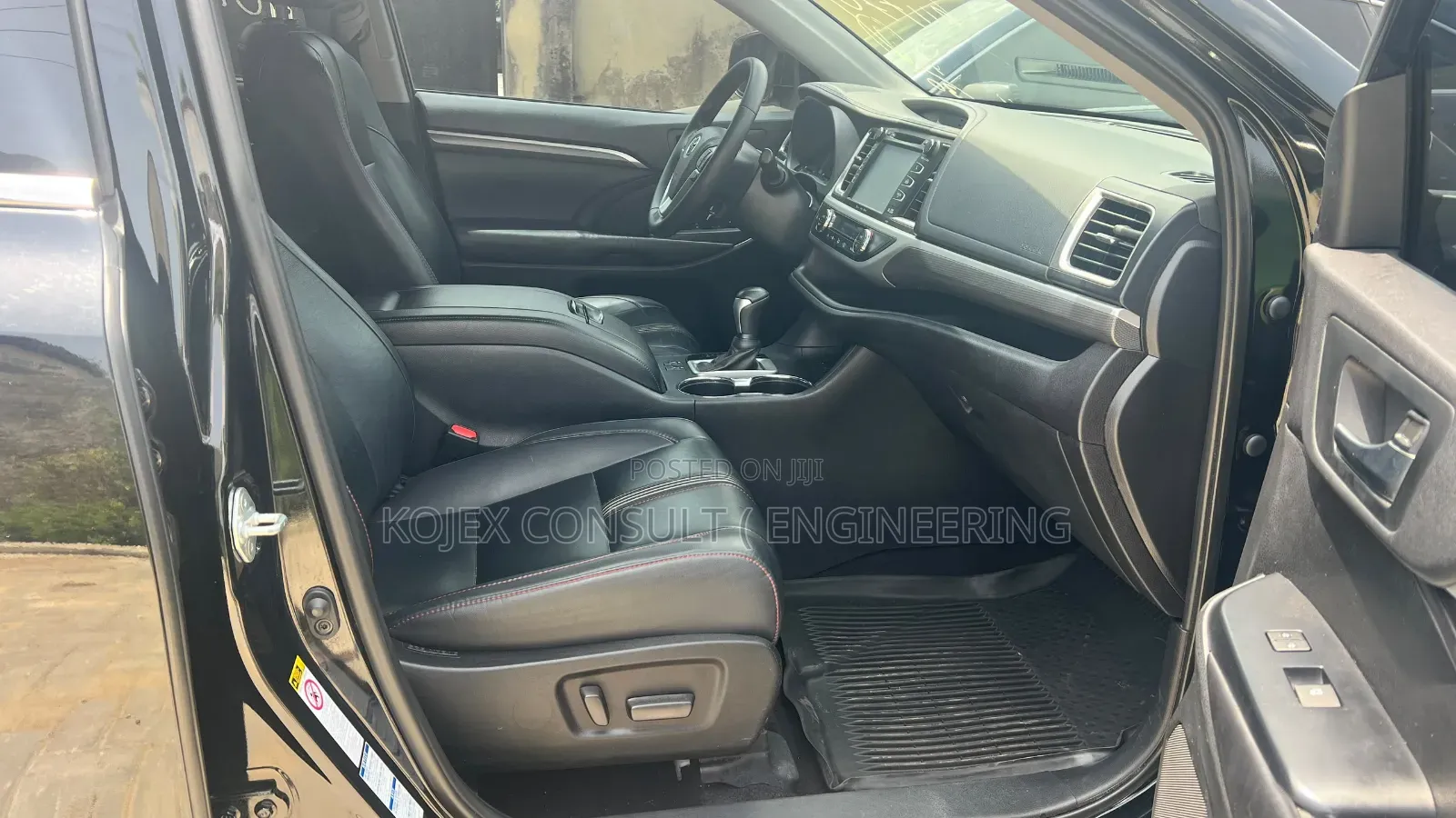 Toyota Highlander SE 2019 Black